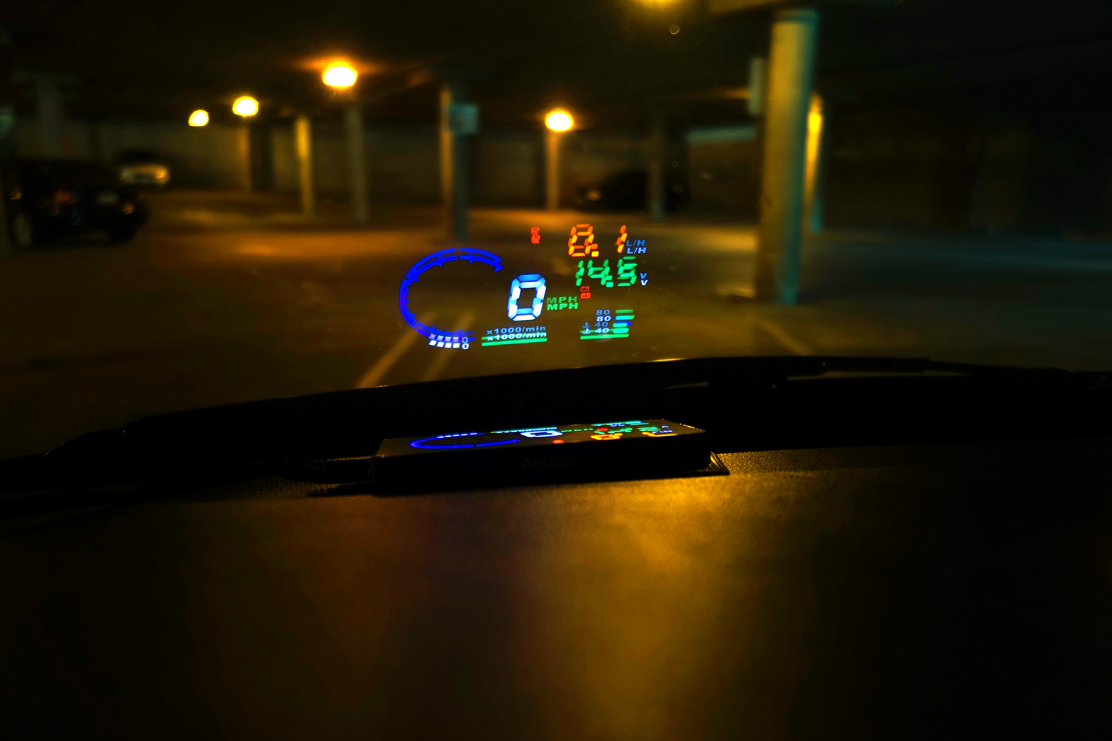 自動車用ヘッドアップディスプレイ「HUDネオトーキョー OBD-08」