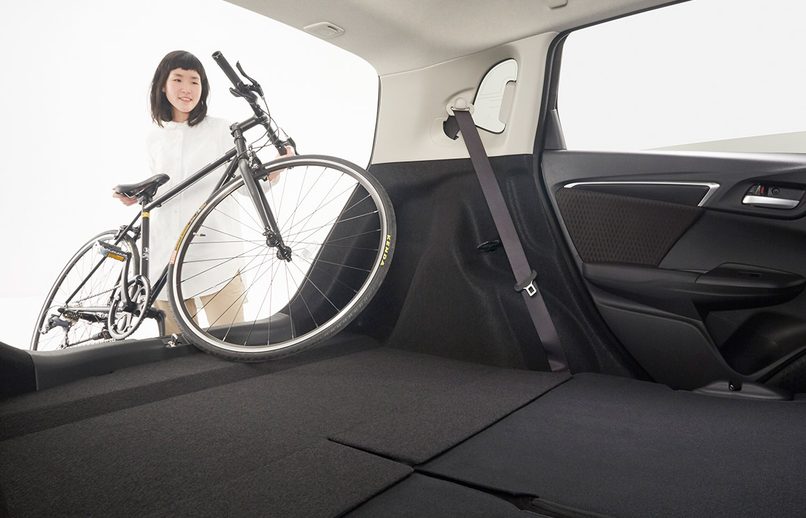 女性におすすめの車！部門別にまとめました。