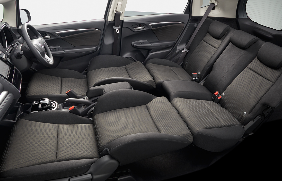 女性のおすすめの車！部門別にまとめました。