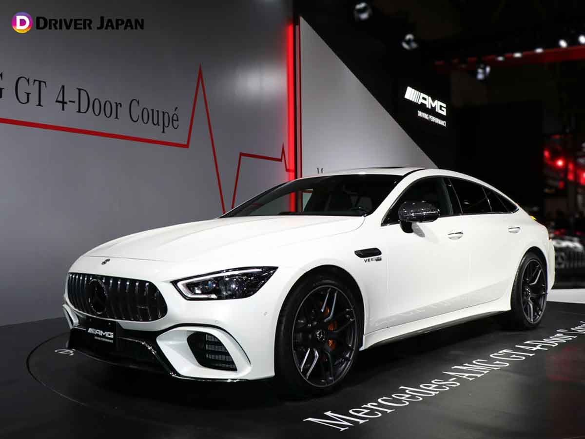 サプライズで展示されていた「メルセデスAMG GT 4ドアクーペ」
