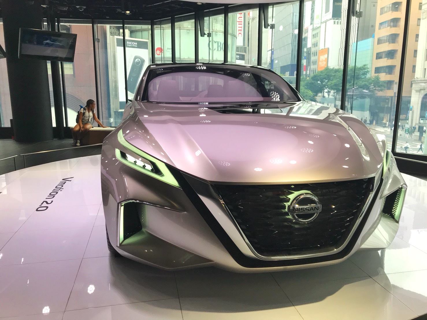 銀座の日産☆NISSAN　CROSSING