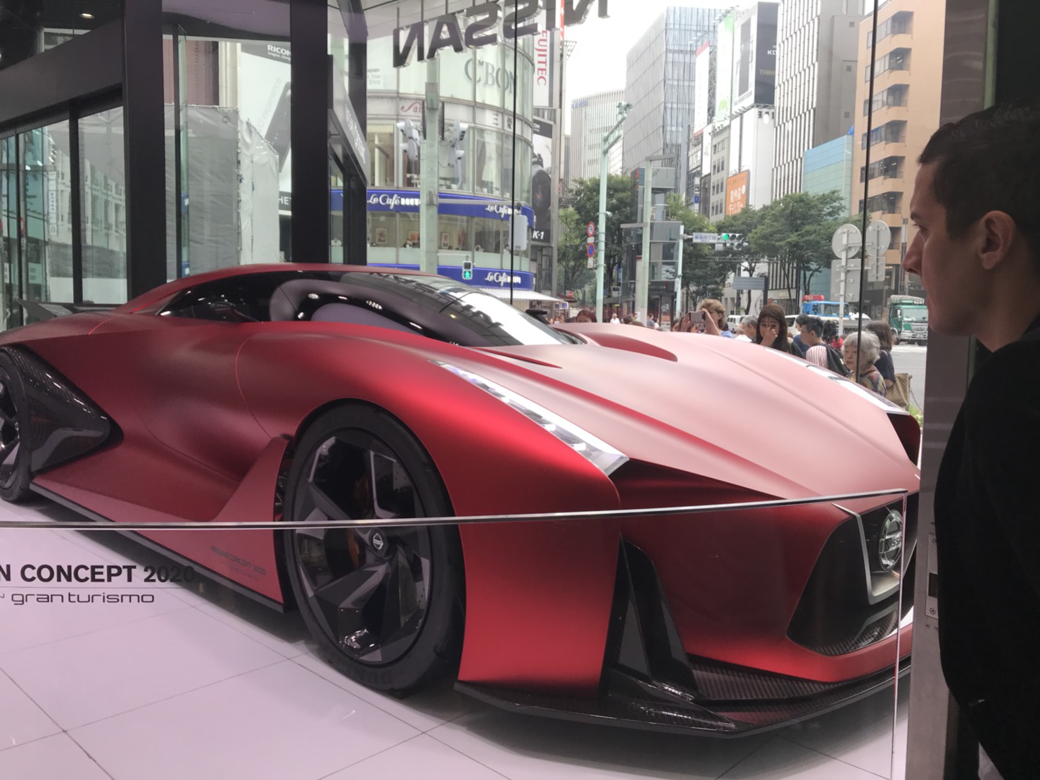 銀座の日産☆NISSAN　CROSSING