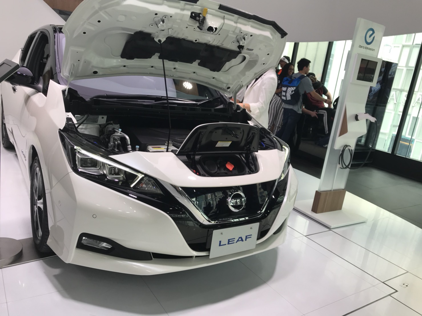 銀座の日産☆NISSAN　CROSSING