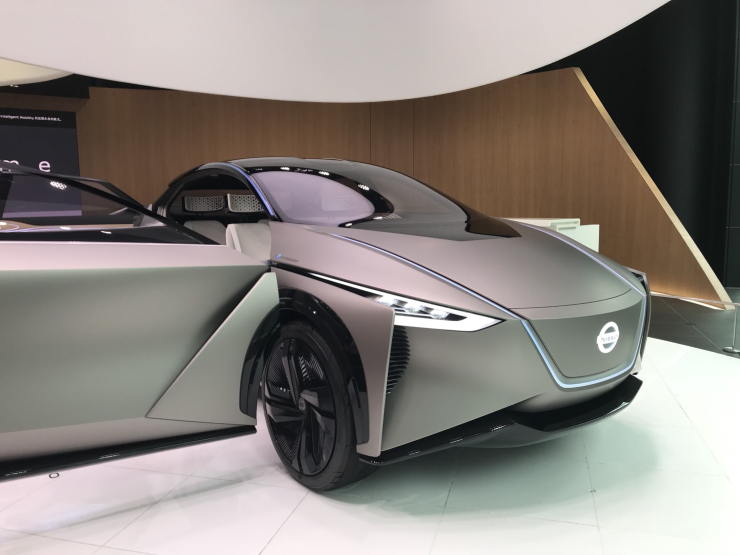 銀座の日産☆NISSAN　CROSSING