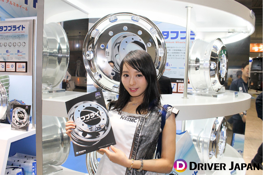 新日鉄住金株式会社　ブース　タフブライトブース コンパニオンB