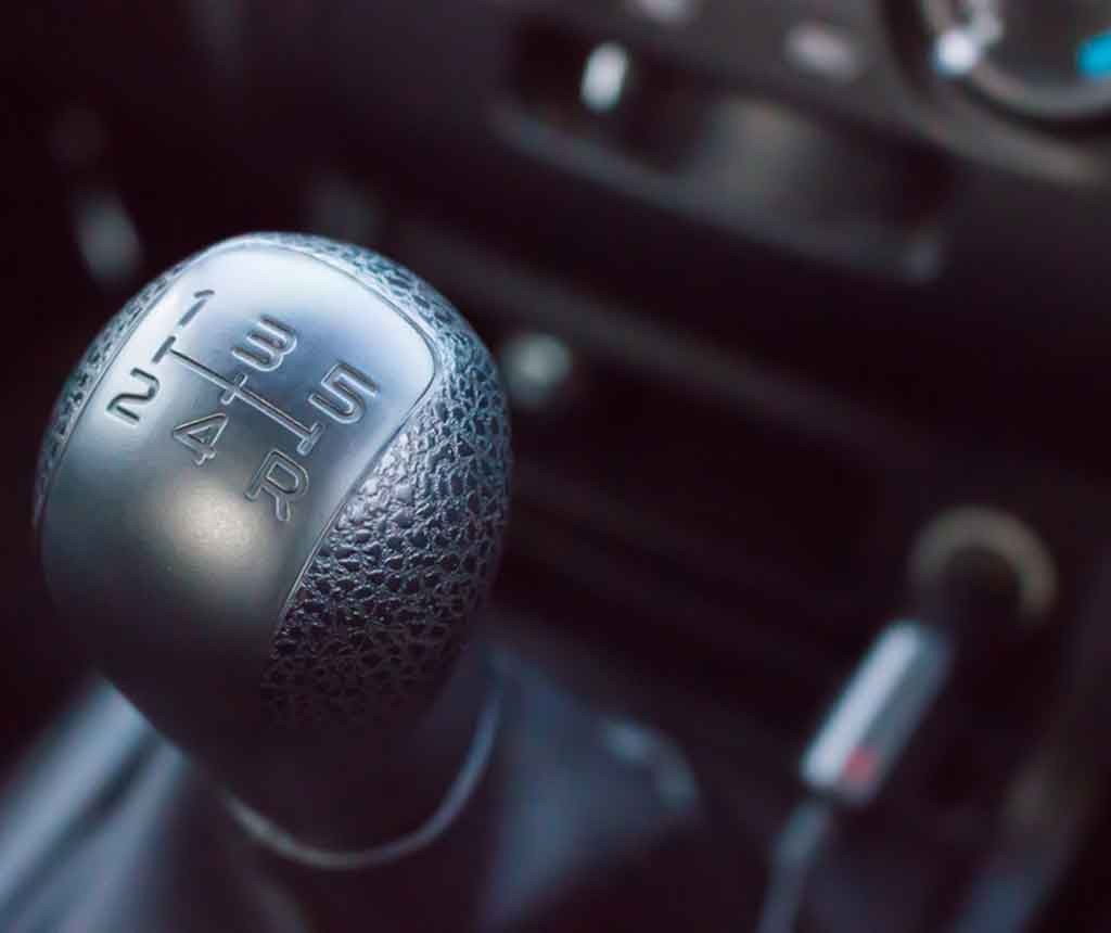 マニュアル車の乗り方覚えてる？忘れた人向けにおさらいします！