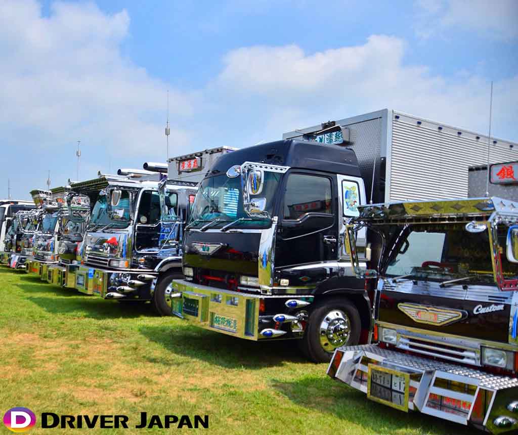 アートトラックショーでのデコトラ