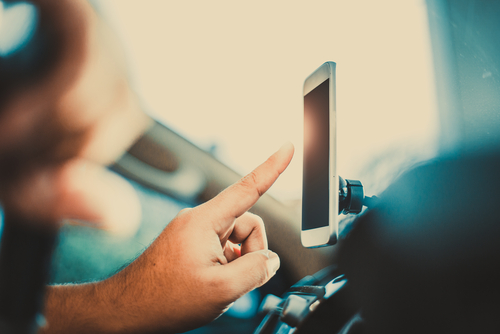 携帯置き場に困ってないですか？おすすめ携帯ホルダー☆