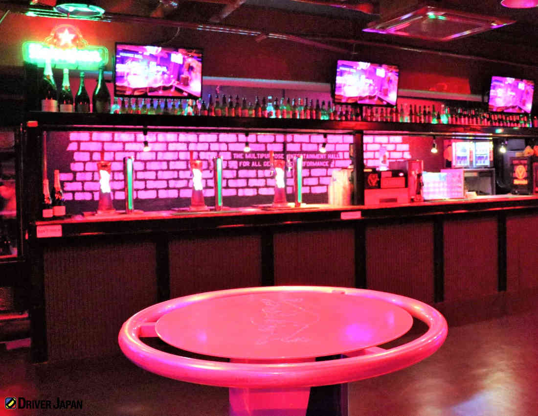 ハマーカフェ地下1F