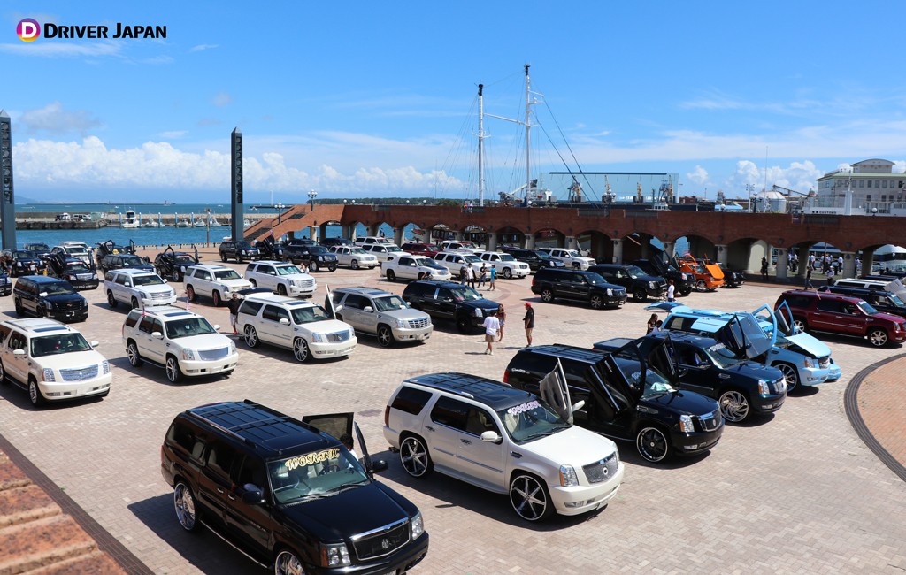 エスカMTGで整列するエスカレード達