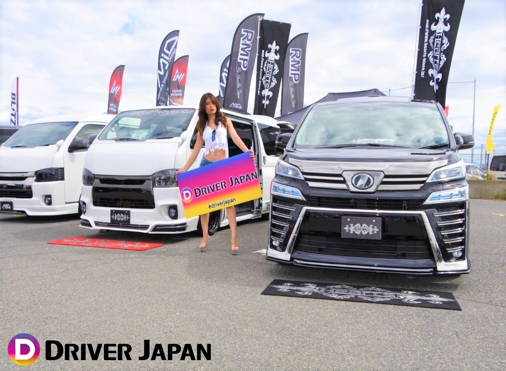 スーパーカーニバル2018参加ブースのヴェルファイアとハイエース