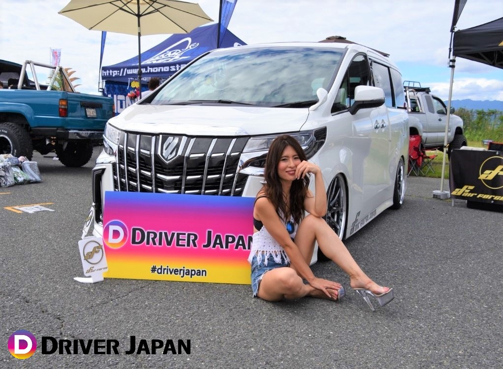 スーパーカーニバル2018ブースのジェッズさんのアルファード