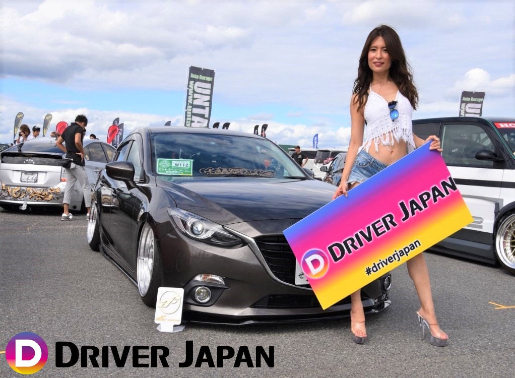 スーパーカーニバル2018ブースのジェッズさんのサスペンションと使ったマツダのアクセラ