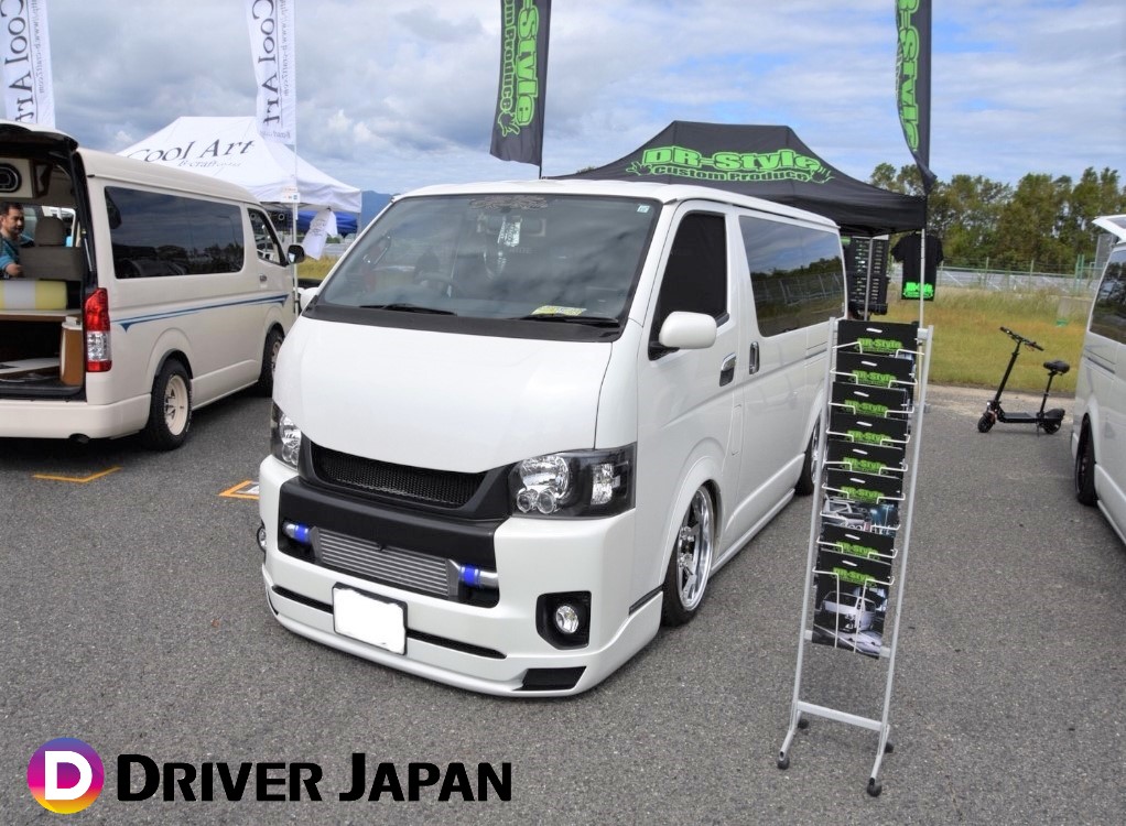 スーパーカーニバル2018参加ブースのハイエース