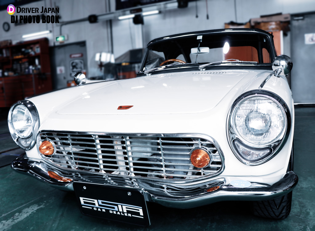 亜細亜自動車にて整備中のホンダ S600