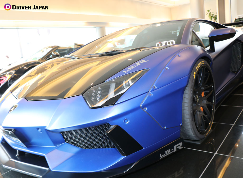 亜細亜自動車カスタム　ランボルギーニ（アヴェンタドール）フロント部