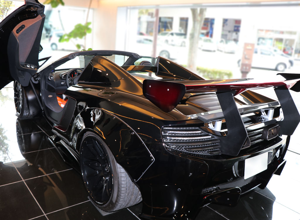 亜細亜自動車カスタムマクラーレン後部