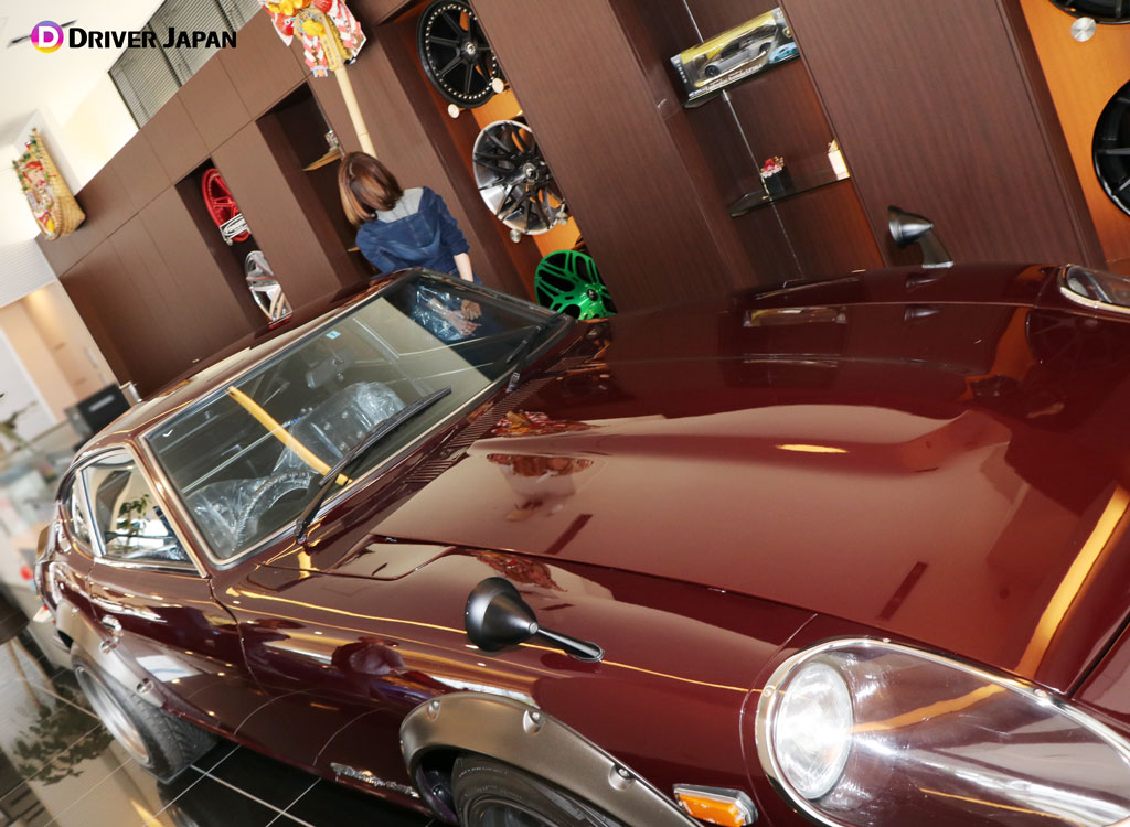 亜細亜自動車ショールームにあるフェアレディZ 240ZGのフロント部