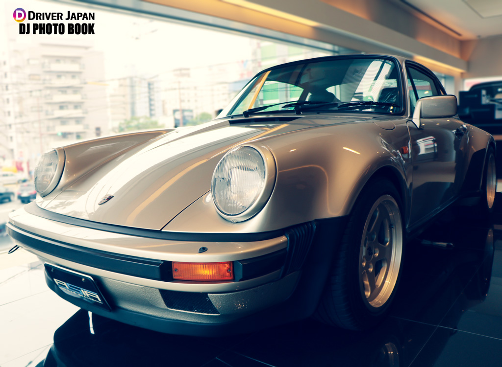 亜細亜自動車のメルセデスベンツ300SLフロント