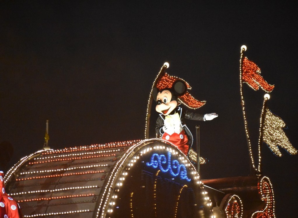 イルミネーションが綺麗なテーマパークは東京ディズニーリゾート