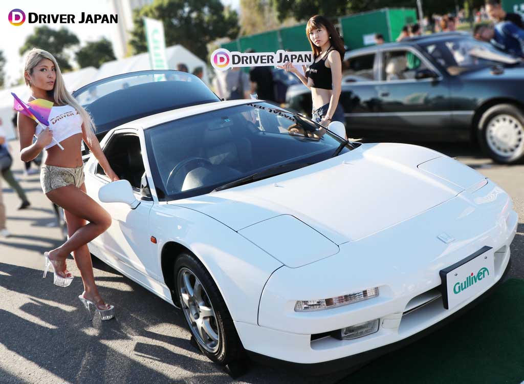 東京モーターフェス・ガリバーブースに展示されていたホンダ・NSXとDRIVER JAPAN GIRLS
