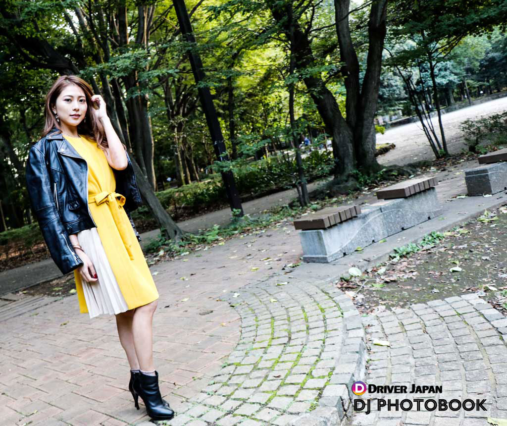 公園で撮影するLISA