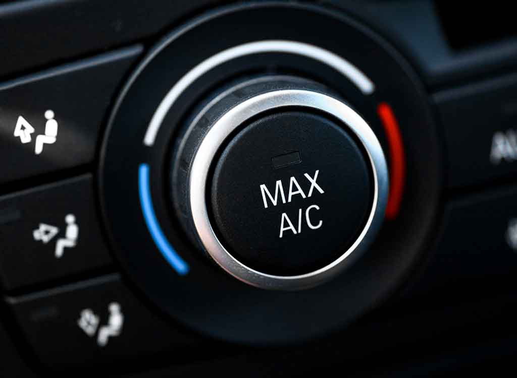 カーエアコンのスイッチ