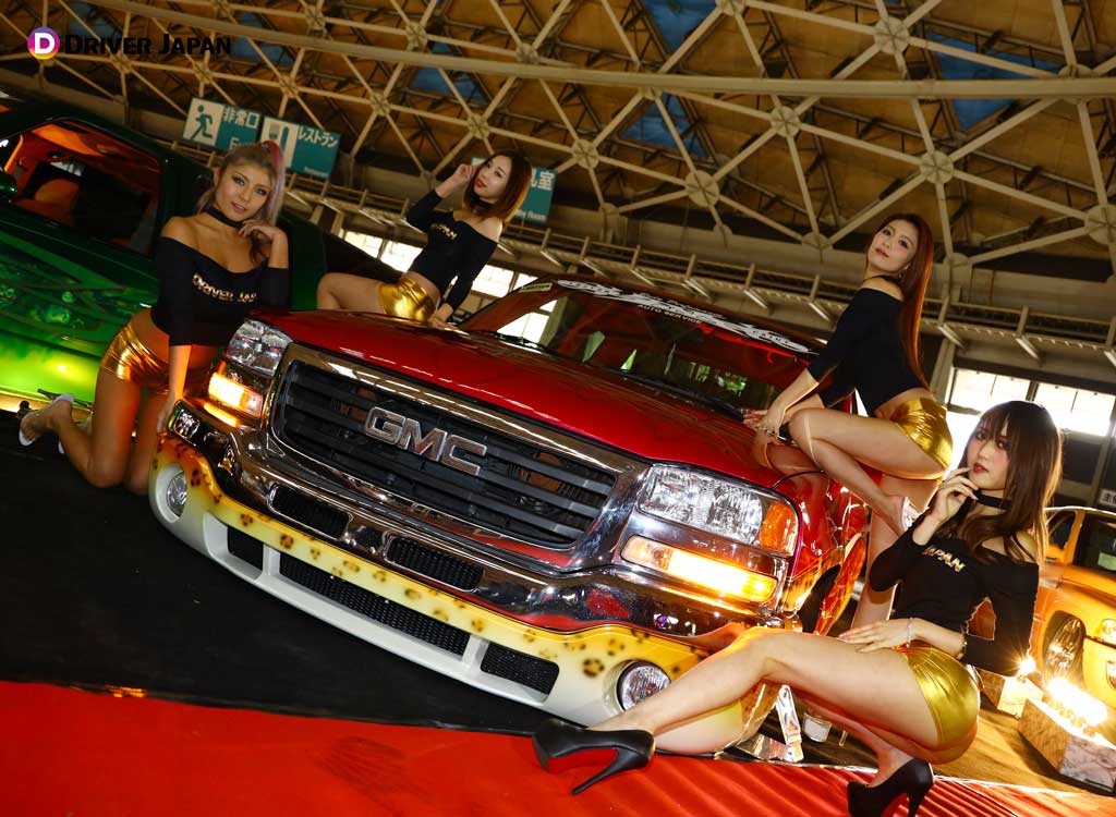 クロスファイブ展示車両とDRIVER JAPAN GIRLS