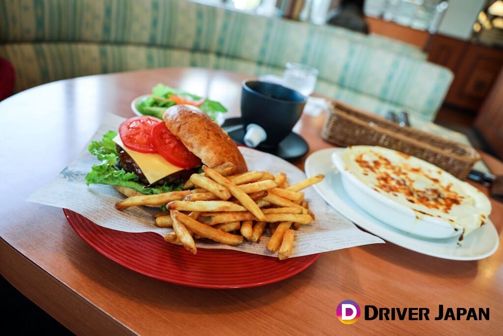 なぎさ橋珈琲 なぎさバーガーの写真