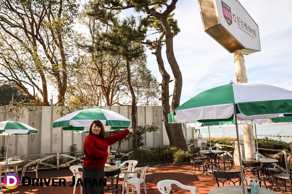 なぎさ橋珈琲　愛犬も使えるテラス席の様子