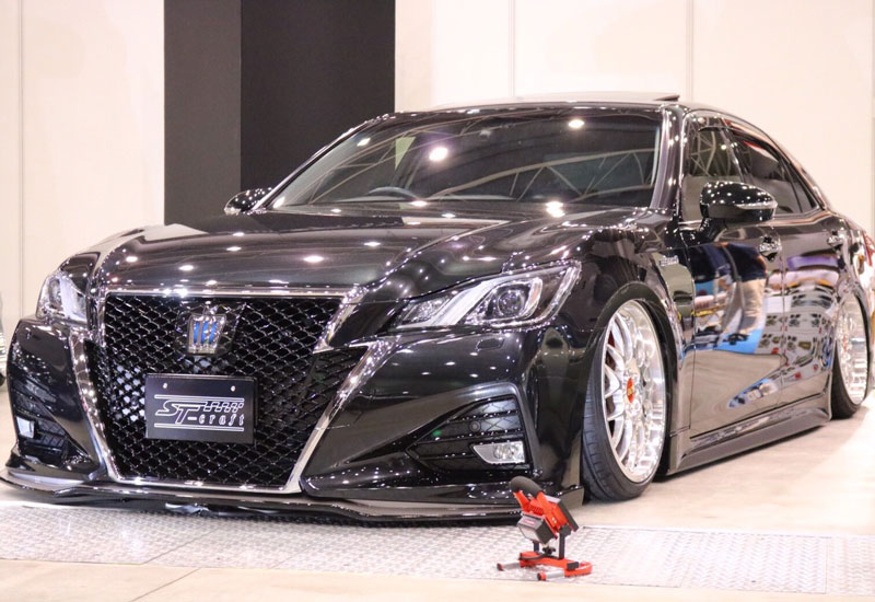 YURIYAちゃんの愛車のカスタムされたクラウン