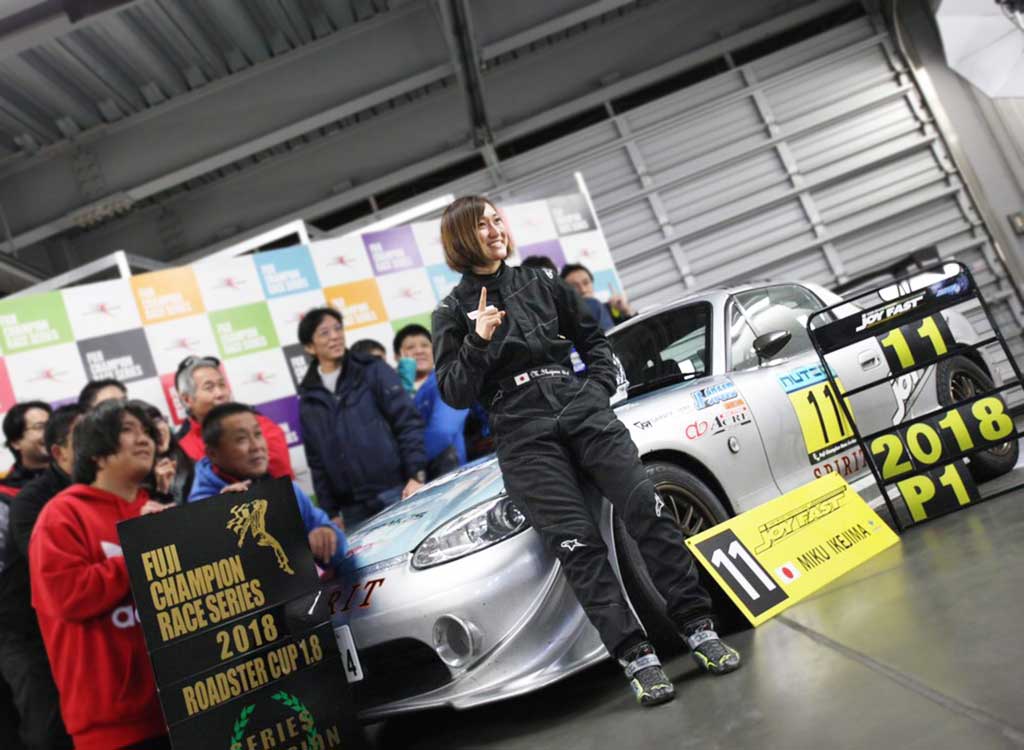 レース後に記念撮影する池島実紅ちゃん