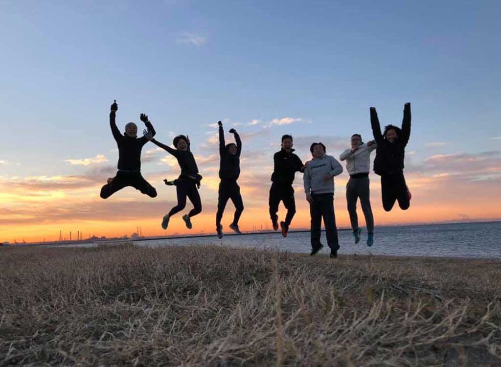 SUBARUメンバーによる朝ランに参加する池島実紅ちゃん