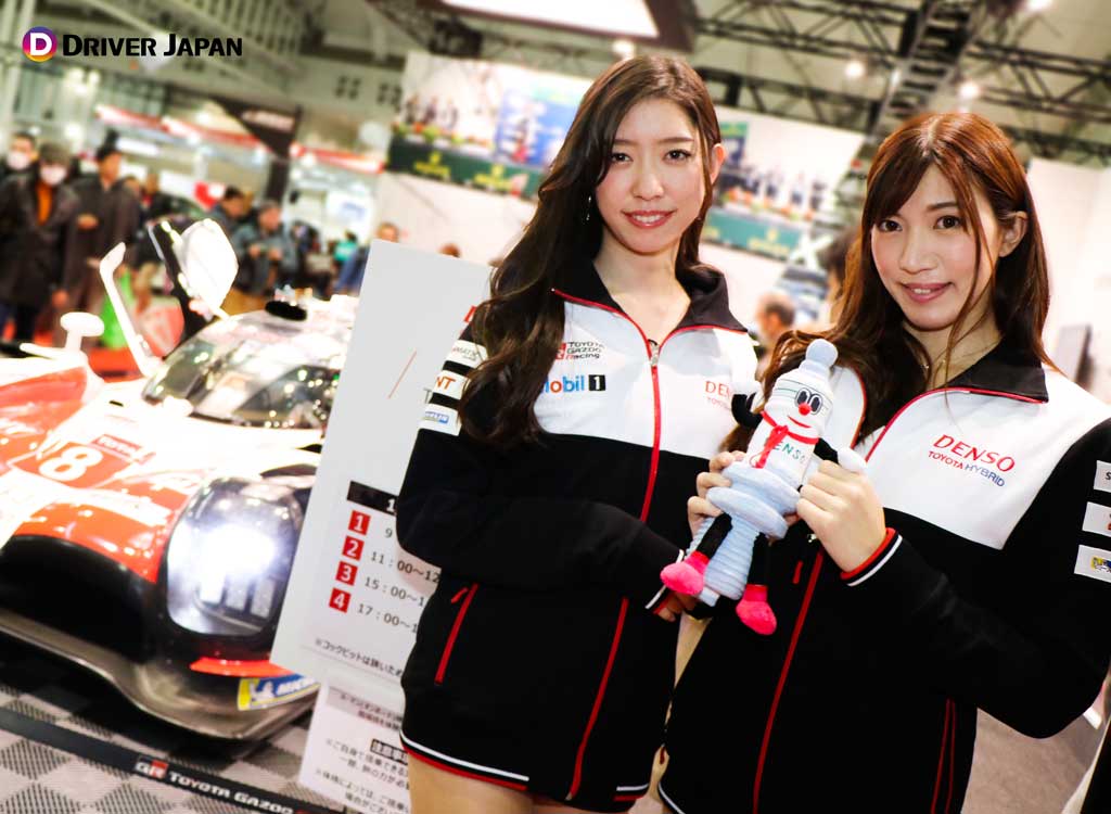 DENSOブースの鳴村なか さんと浪瀬まゆみ さん