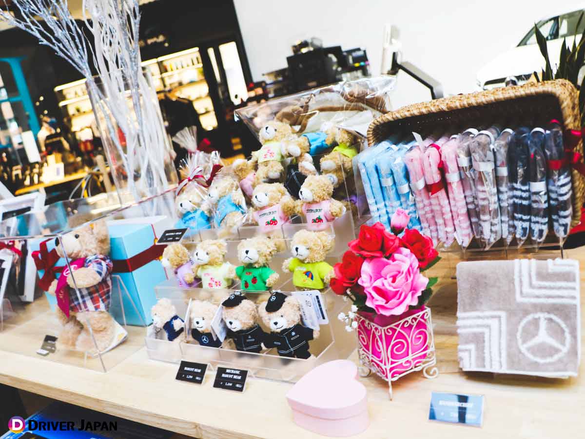 Mercedes me 六本木店のGALLERYコーナーで販売されているメルセデス・ベアー