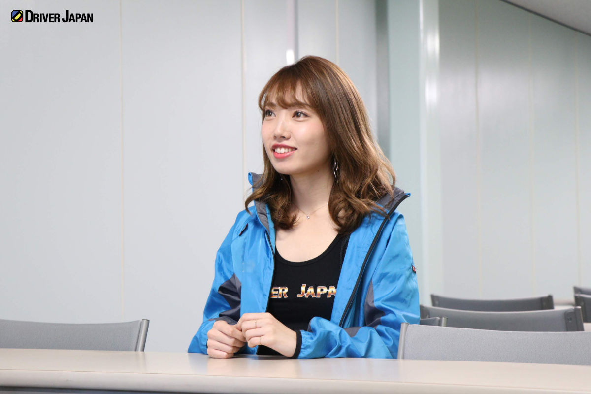 質問をするYUIKA