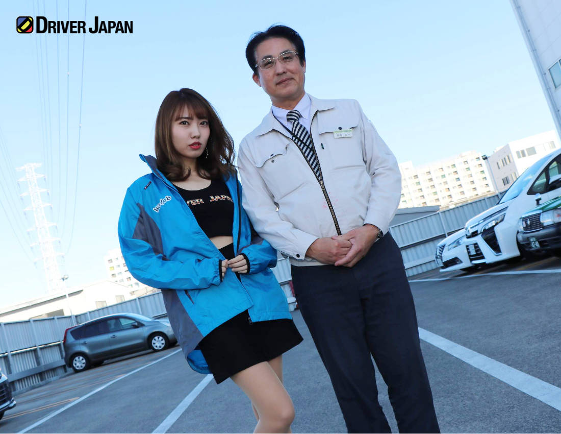 光洋自動車の営業部長 原田さんとドライバージャパンガールズのYUIKA