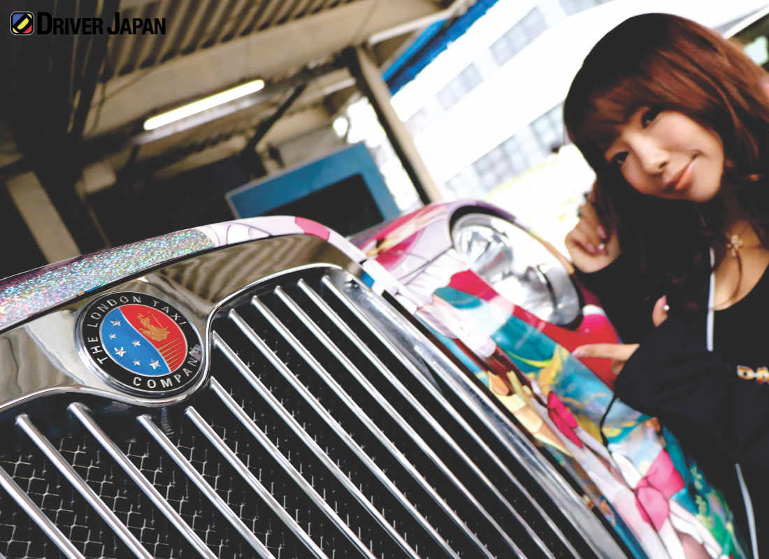 YAYOIちゃんと互助交通さんのロンドンタクシーのロゴ