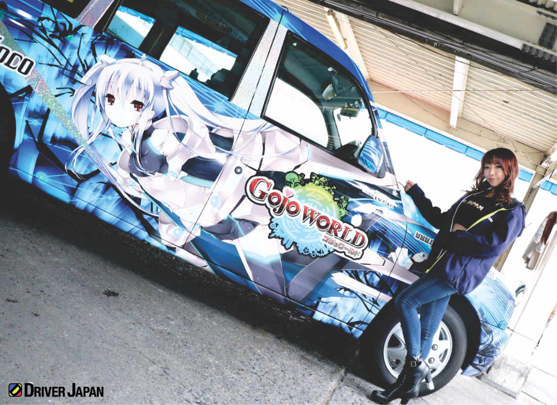 YAYOIちゃんと互助交通さんの痛車ロンドンタクシーの外装